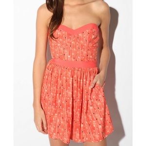 Kimchi Blue strapless dress !